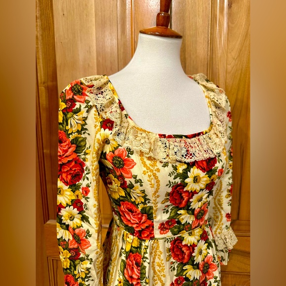 VTG 1960s Lorrie Deb, San Francisco Lace/Floral Ruffled Maxi Prairie Dress EUC M - Picture 11 of 16